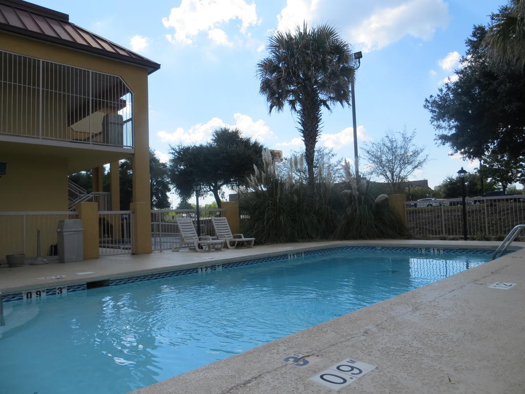 Fairview Inn & Suites Mobile Exterior foto